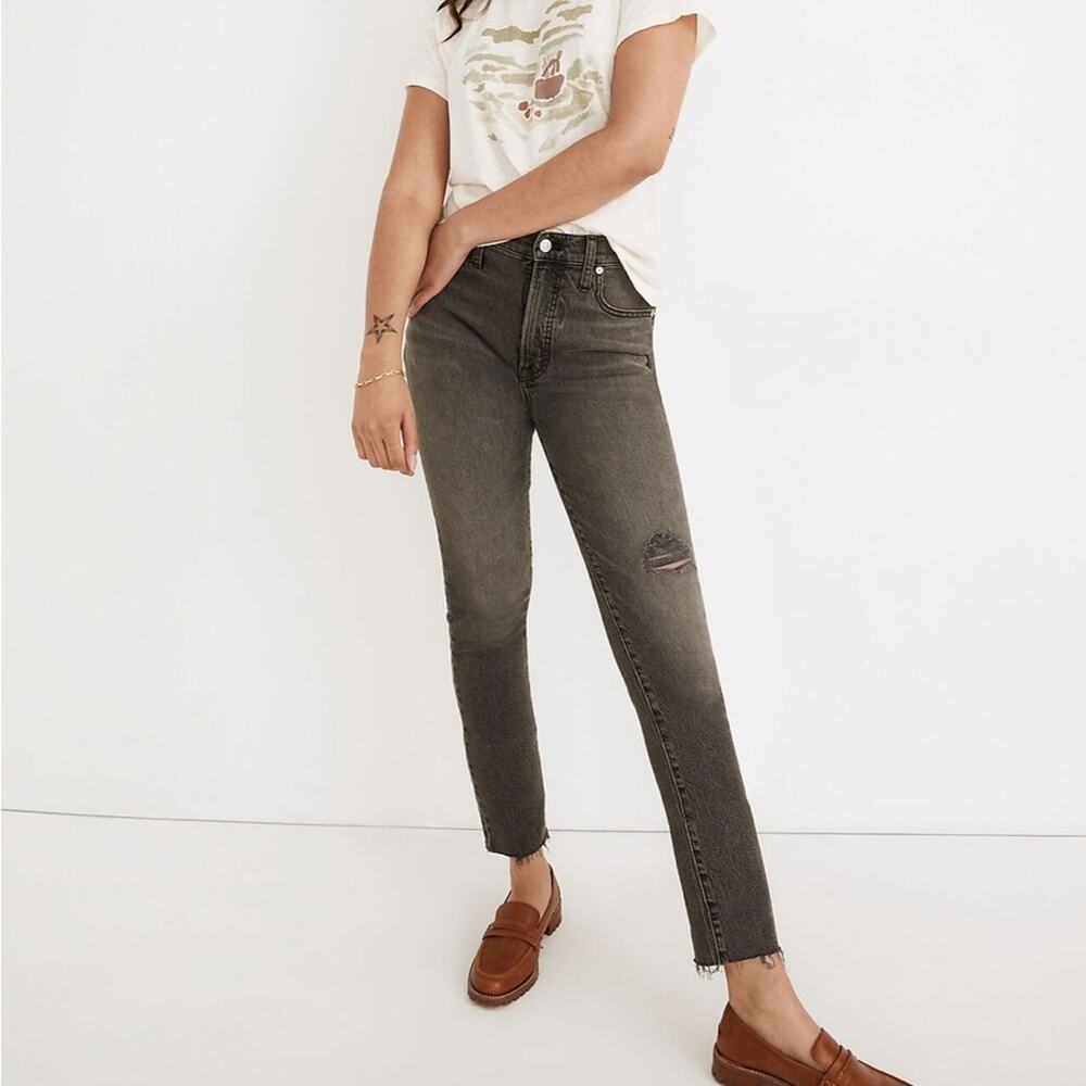 Madewell The Petite Perfect Vintage Jean in Cosner Wash: Knee-Rip Edition Sz 26P